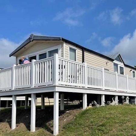 Sea Breeze Cabin Poole Exterior photo